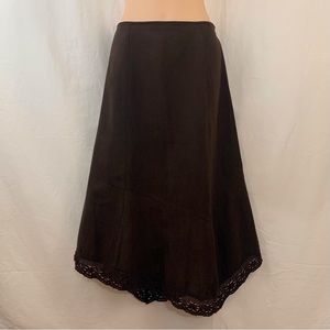 R -Q -T Chocolate Brown Uneven Crocheted Hem Poly Soft Leather Like Feel Size 8